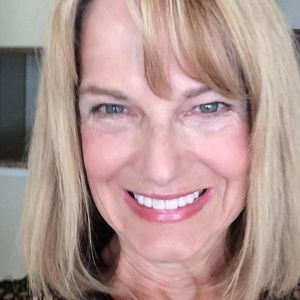 Meet your Posher, Debbie